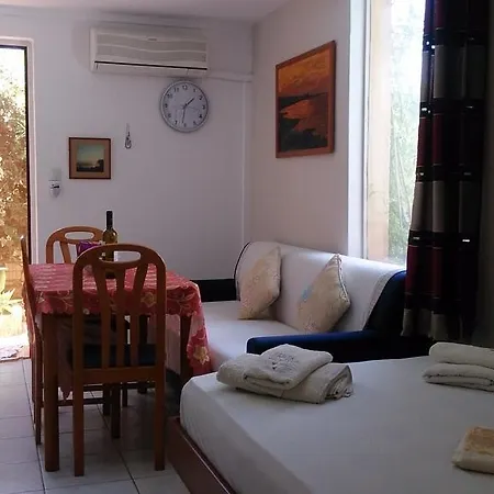 Mikros Paradisos Somatás